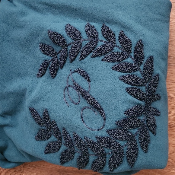 PINK 💚Victoria's Secret Forrest Green Hoodie and Shorts Set - Picture 8 of 9